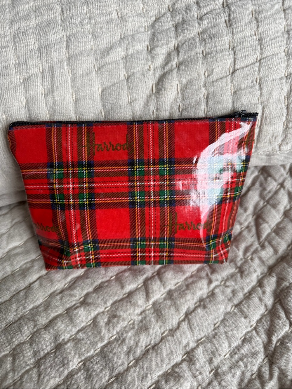 Harrods Iconic Red Tartan Collection Cosmetic Pouch - Picture 2 of 4